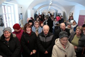 Fotografie z vernisáže výstavy Na lyžích do cukrárny